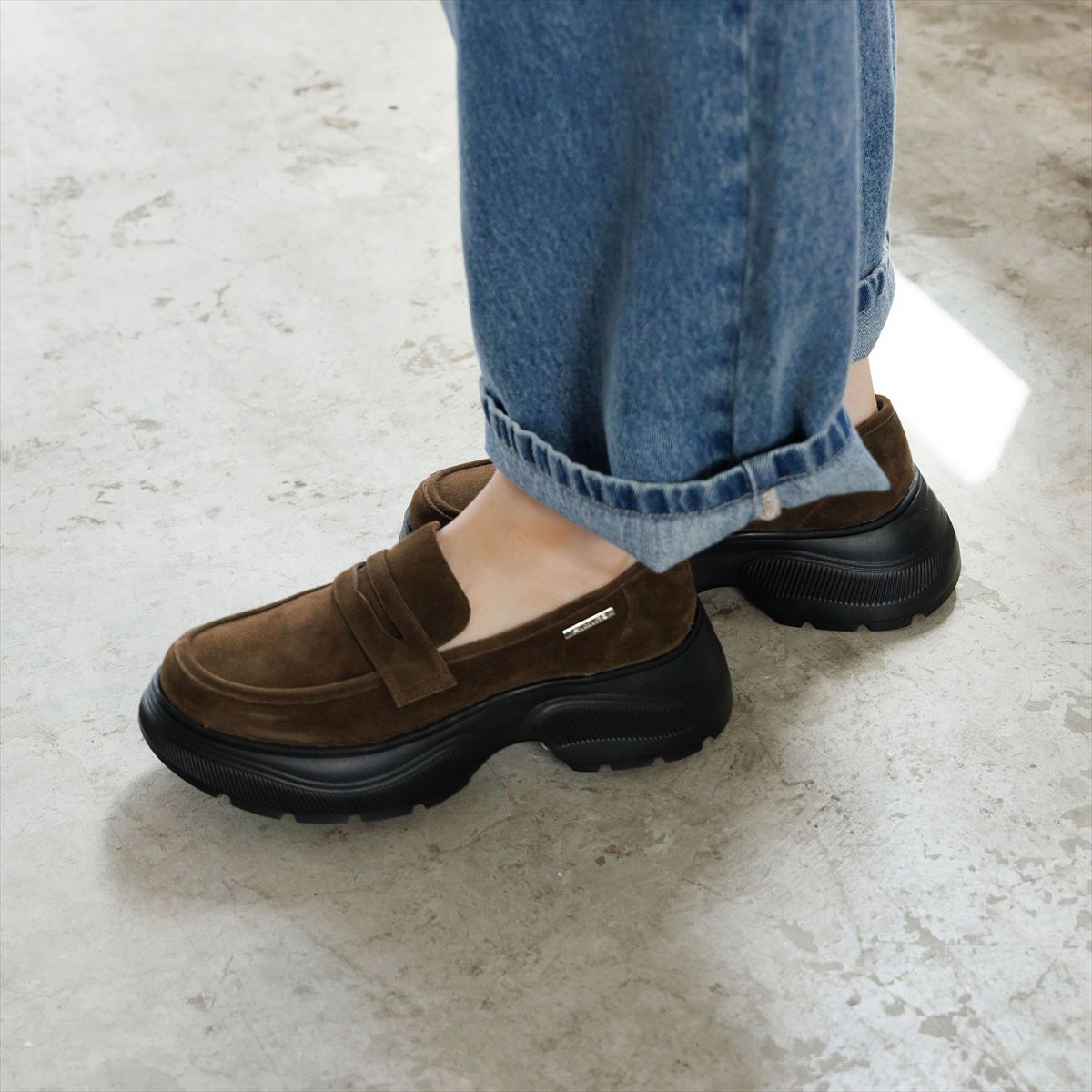 【26AW】スポーティーソールローファー/661336