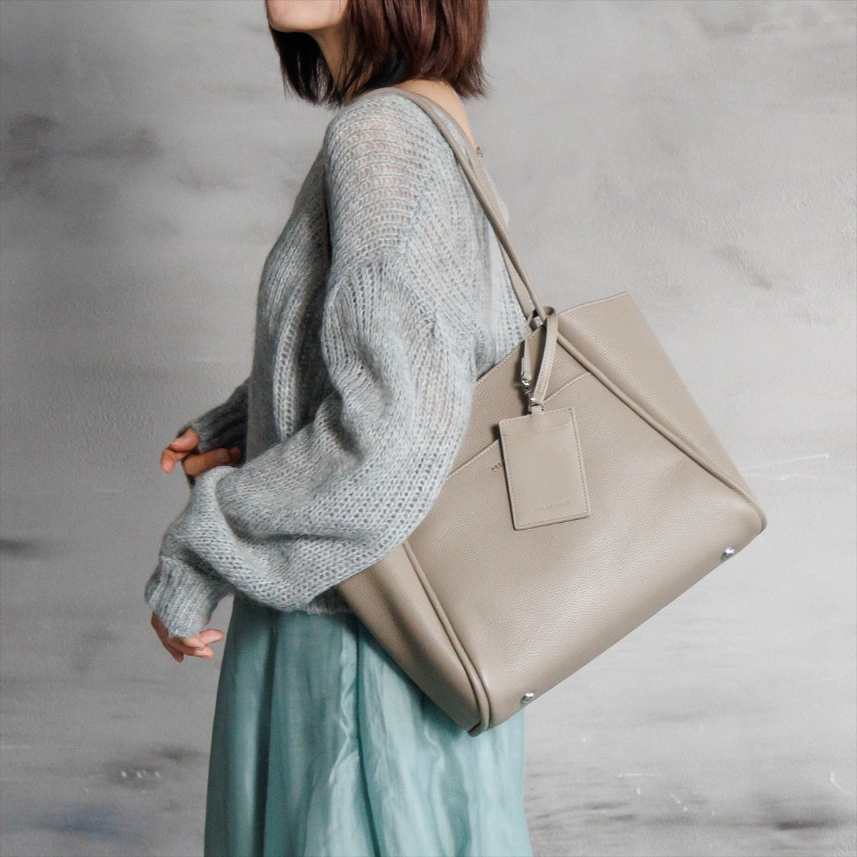 《予約／9月下旬入荷予定》【26AW】A4対応ベーシックトートバッグ/661380