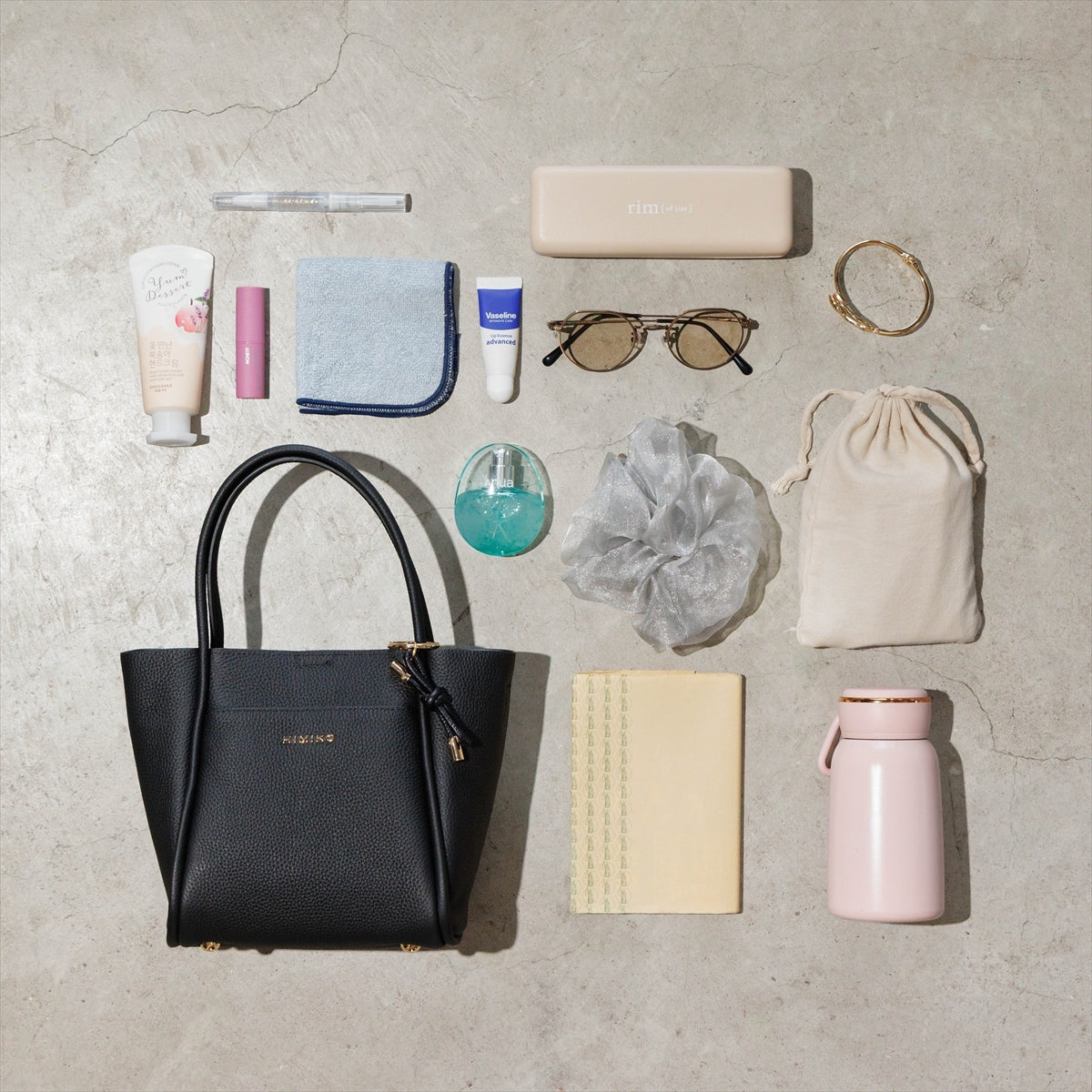 《予約／9月下旬入荷予定》【26AW】バックチャーム付き 2WAYミニトートバッグ/661381