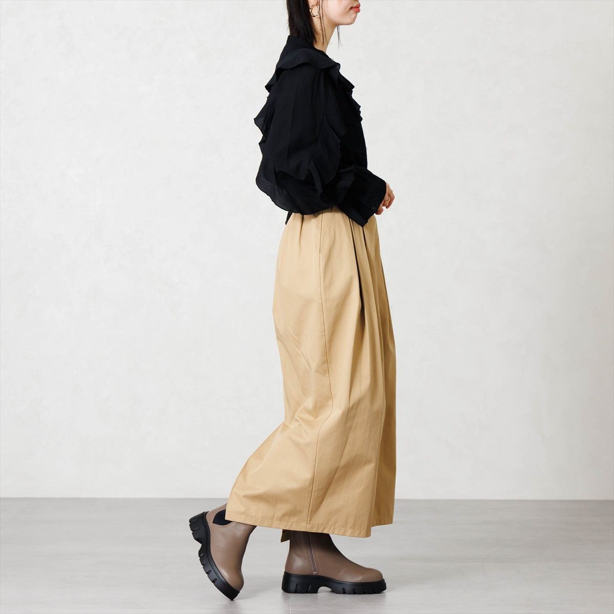 予約／10月中旬入荷予定》【26AW】軽量ソールサイドゴアブーツ/661405
