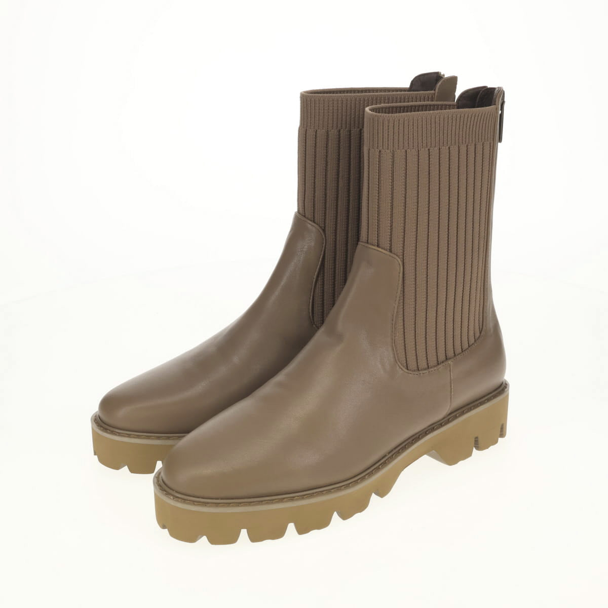 《予約／10月中旬入荷予定》【26AW】リブニットブーツ/661415