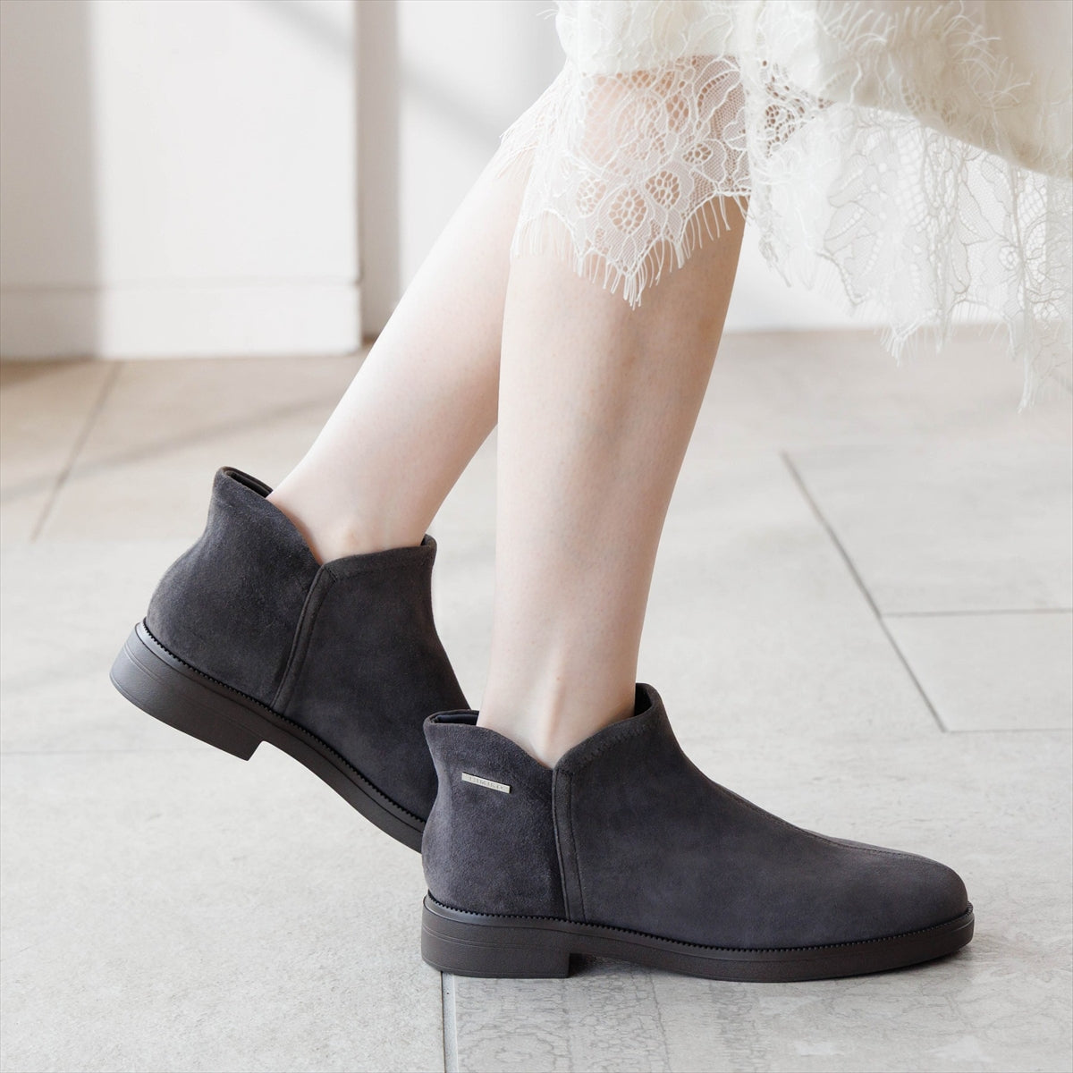 【26AW】【瞬間フィット】ハンズフリーショートブーツ/661421