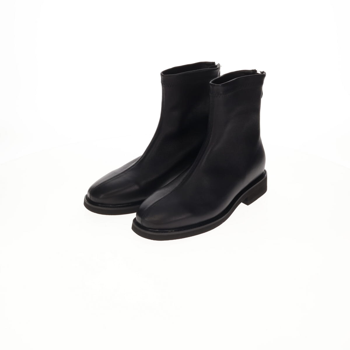 《予約／10月上旬入荷予定》【26AW】ラウンドトゥストレッチブーツ/661422