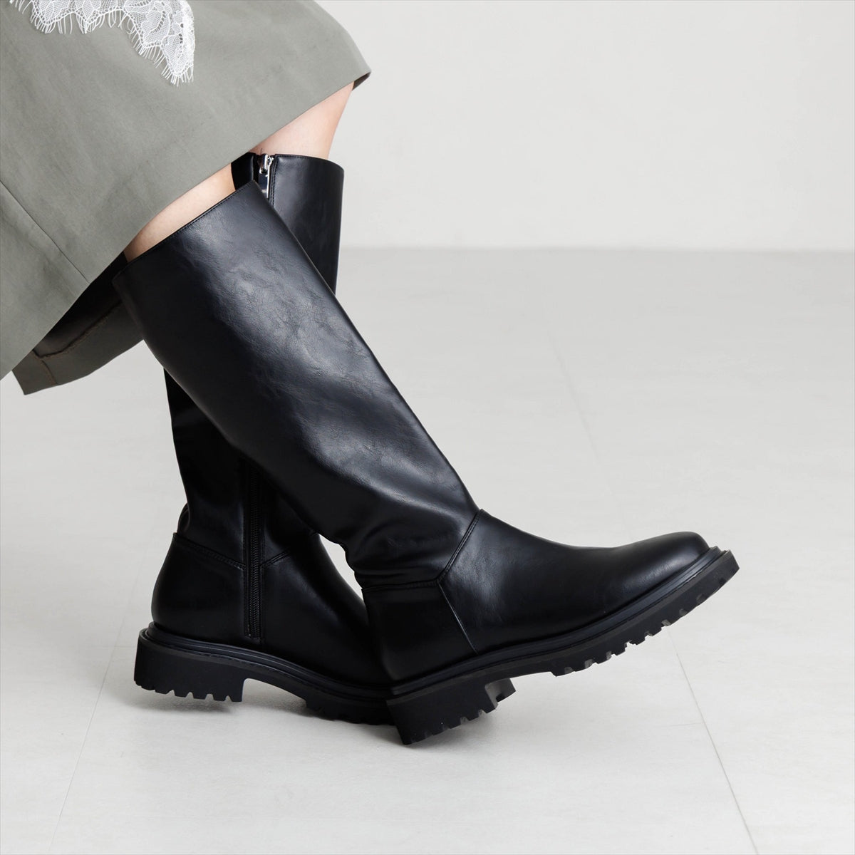 《予約／12月上旬入荷予定》【26AW】トラックソールロングブーツ/661423