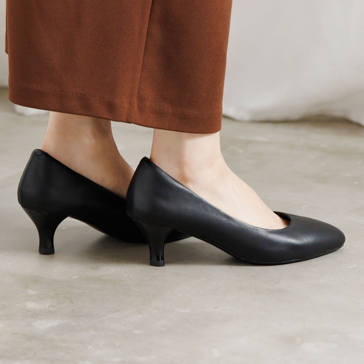 【26SS／跳べるパンプス】アーモンドトゥパンプス/663104