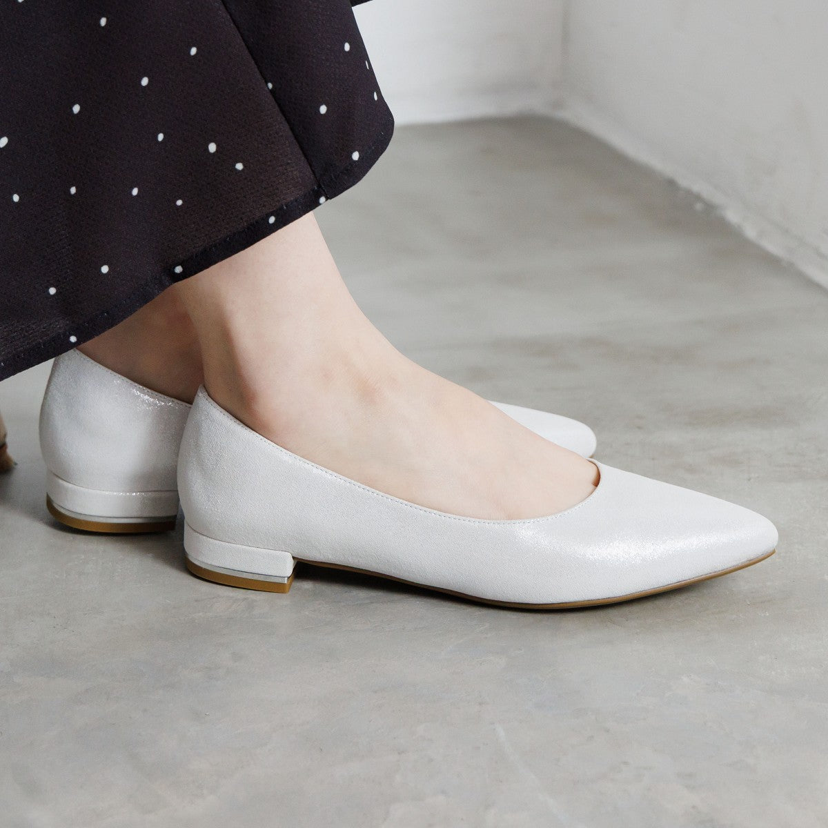 26SS／跳べるパンプス】ポインテッドトゥフラットパンプス/663105