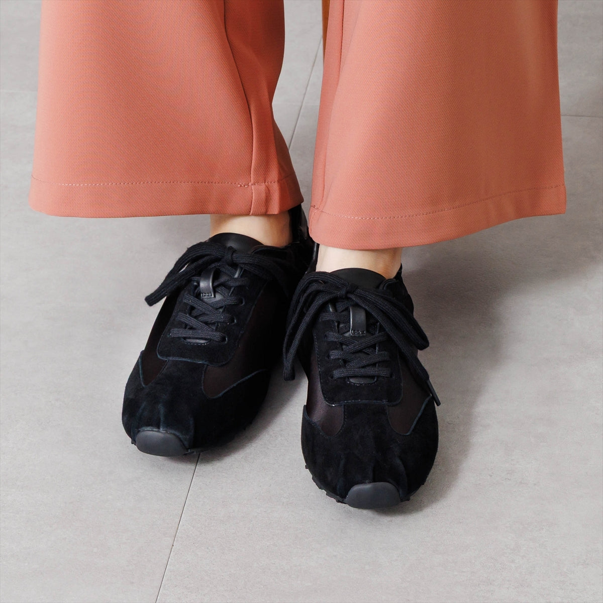 【26AW】2WAYレースフラットスニーカー/667102
