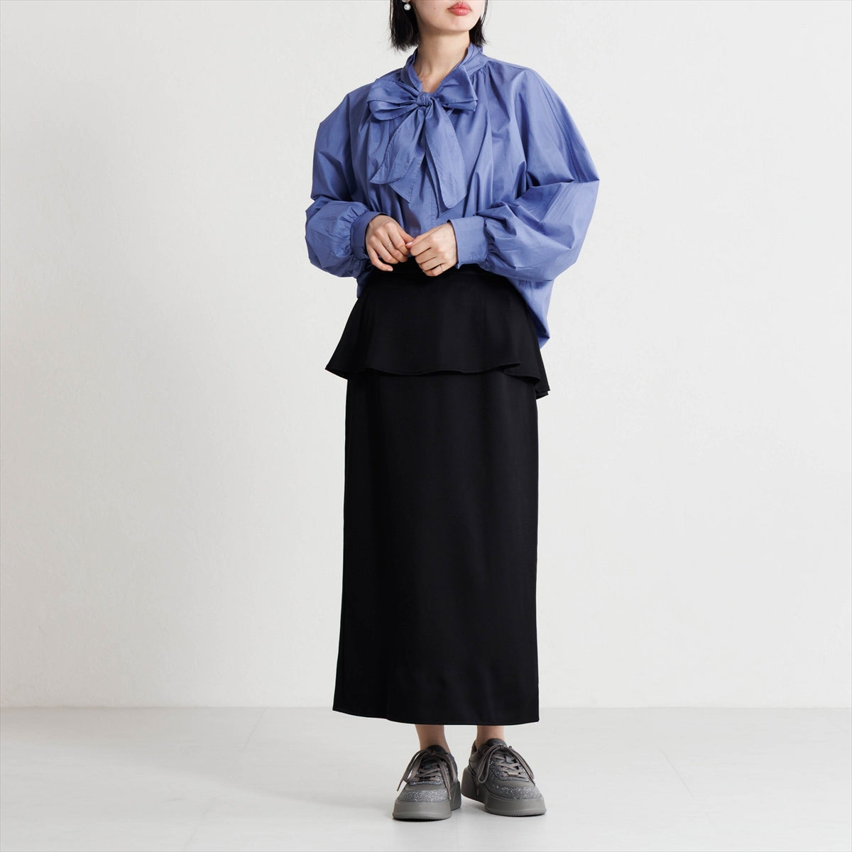 《一部予約／10月中旬入荷予定》【26AW】2WAYレース厚底コートソールスニーカー/667301