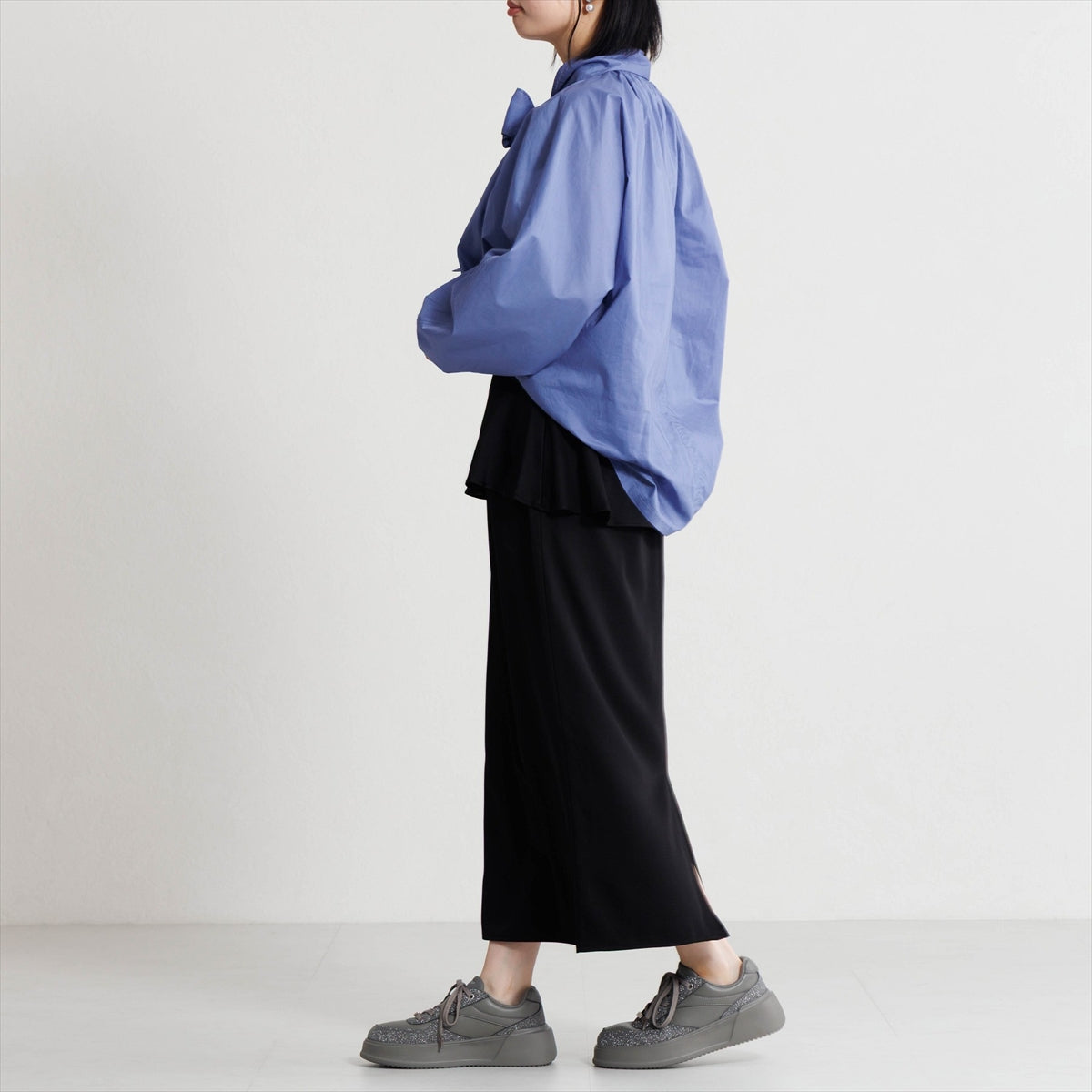 《一部予約／10月中旬入荷予定》【26AW】2WAYレース厚底コートソールスニーカー/667301