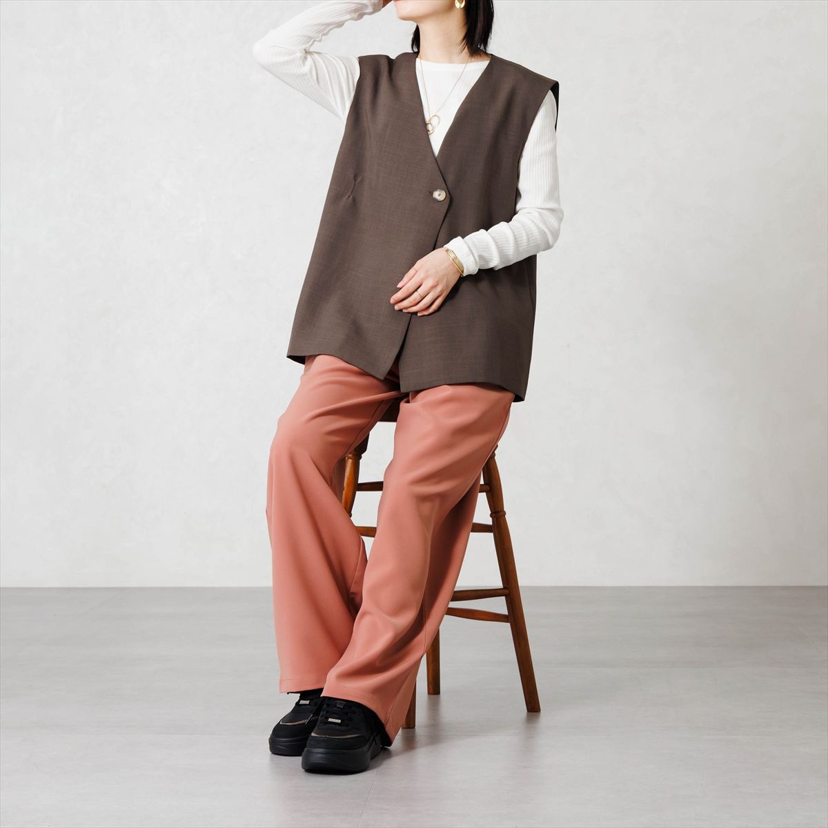 《予約／9月下旬入荷予定》【26AW】コンビデザインコートソールスニーカー/667303