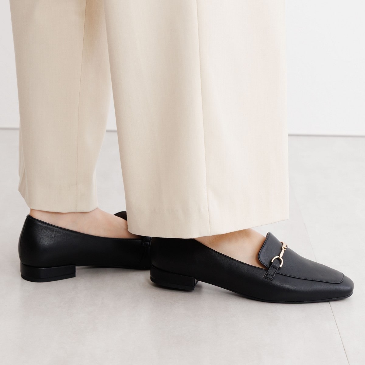 1272【極美品】HIMIKO ヒミコ 卑弥呼 ビットローファー 黒 24.5 楽天市場】【期間限定40%オフ！】【SALE】ローファー レディース