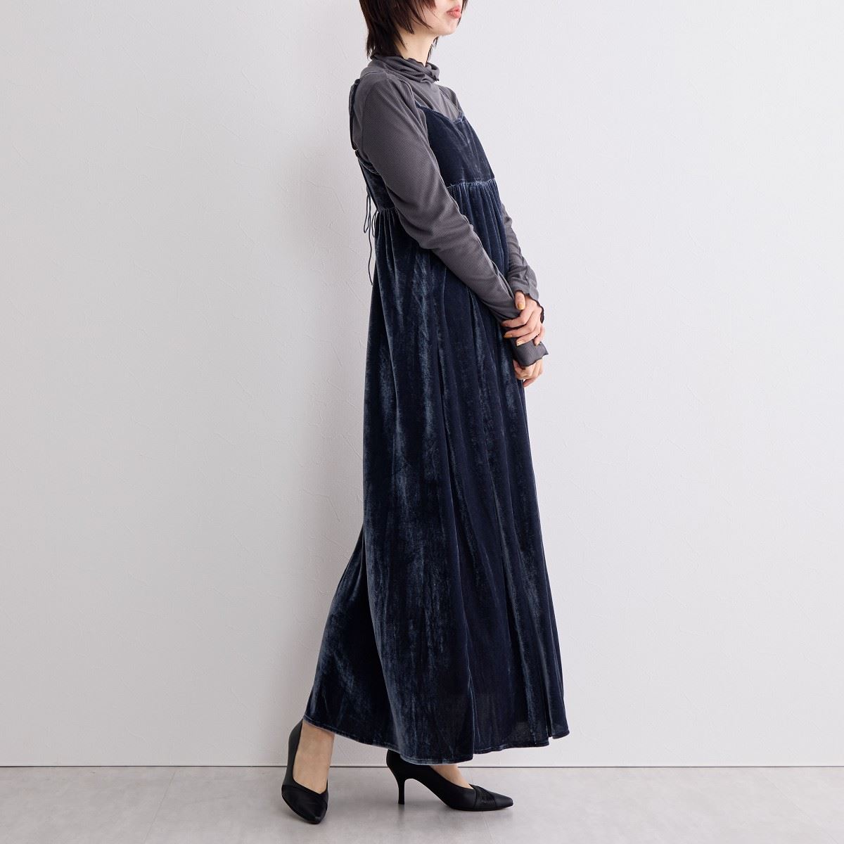 【24AW】切替デザインポインテッドトゥパンプス/643303