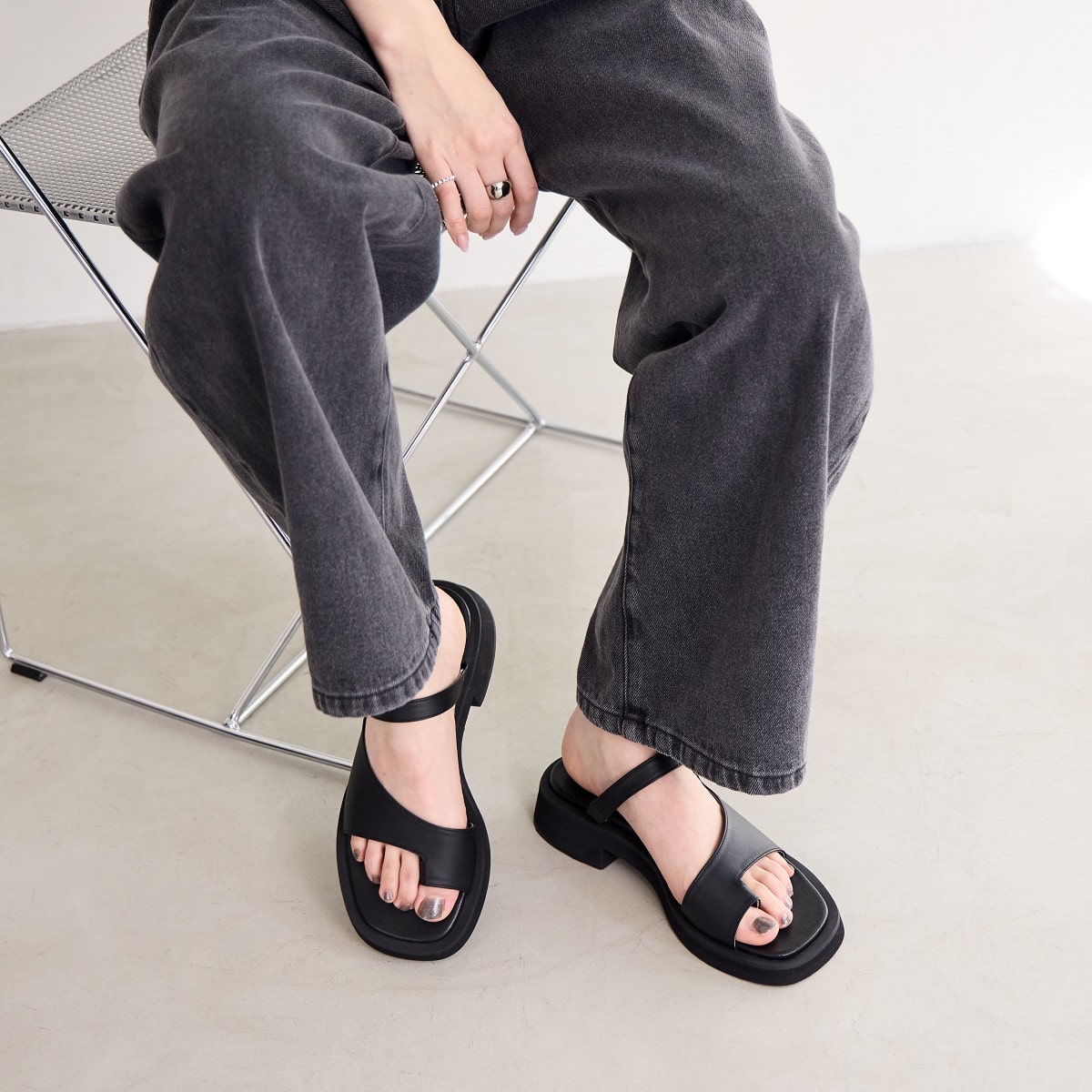 6万取引突破★UPS速達便利用！【FERRAGAMO】LULA_サンダル 6万取引突破☆UPS速達便利用！【FERRAGAMO】LUCIE 55_ミュール
